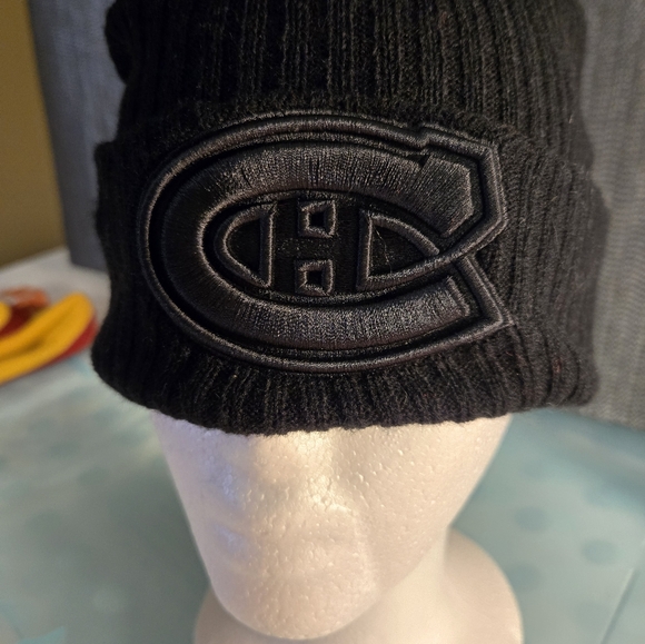 Montreal Canadiens NHL Beanie Mens Official Adult  Unisex Triple Black - Picture 2 of 9